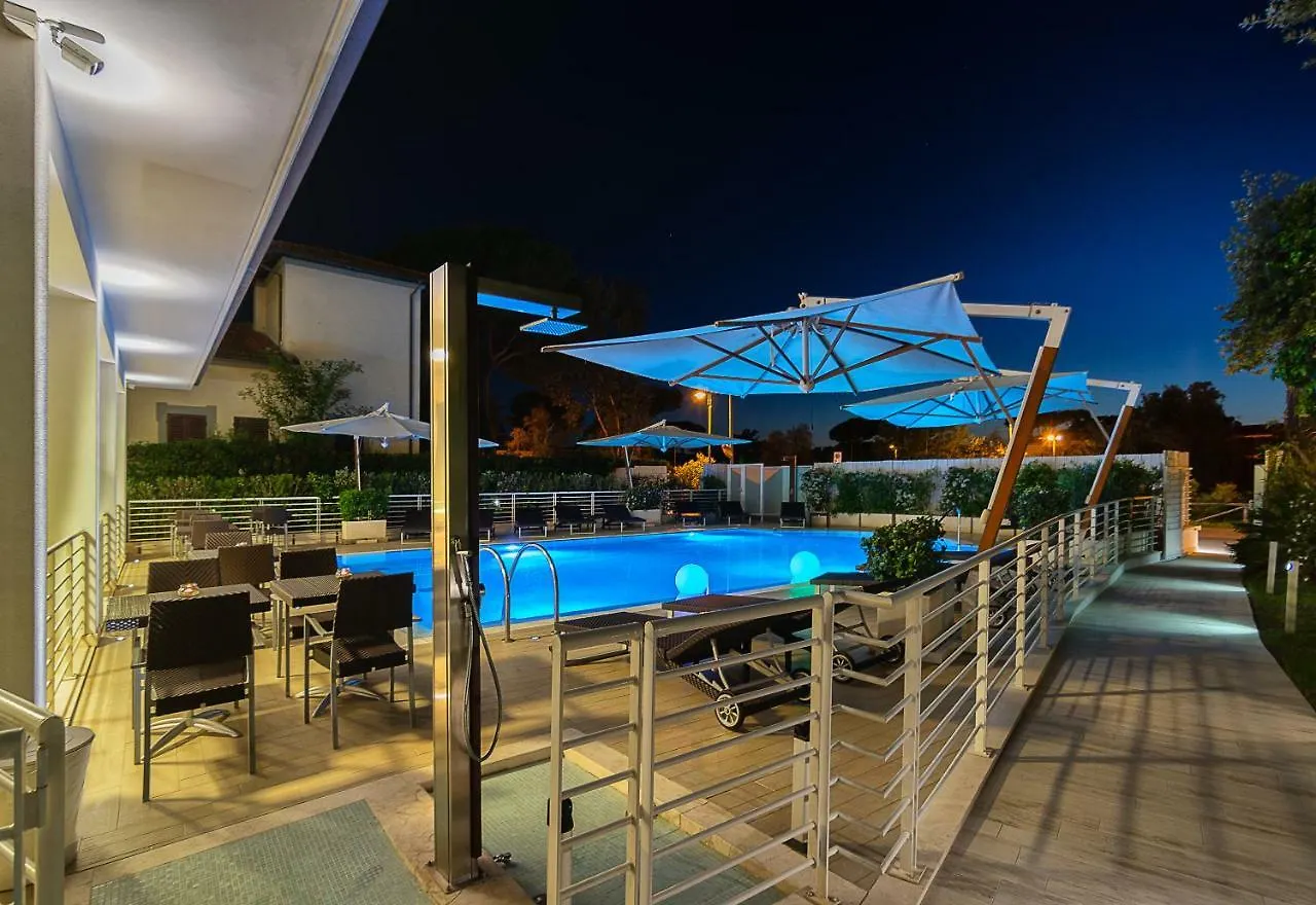 Hotel Central Park Marina di Pietrasanta 3*,  Olaszország